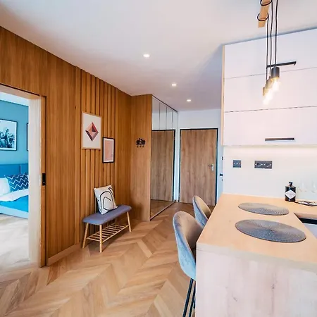 Luxury W. Views In Old Town Apartment *