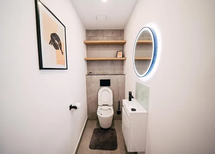 Luxury W. Views In Old Town Apartment