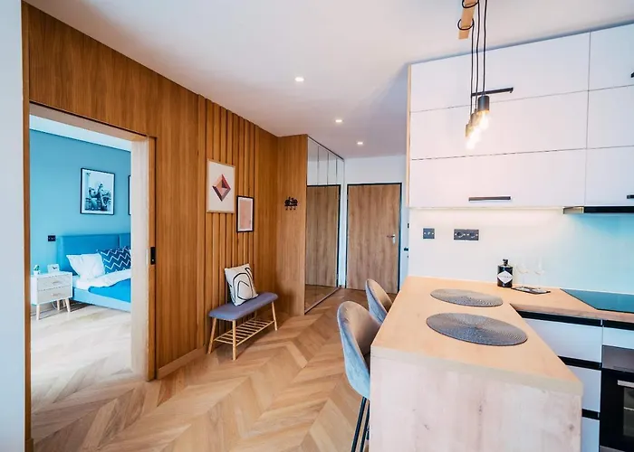 Luxury W. Views In Old Town Apartment *